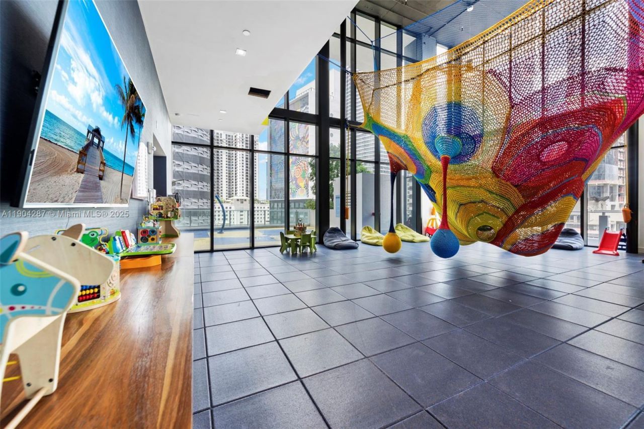 1010 Brickell Ave, Unit 1706, Miami, FL 33131 Photo