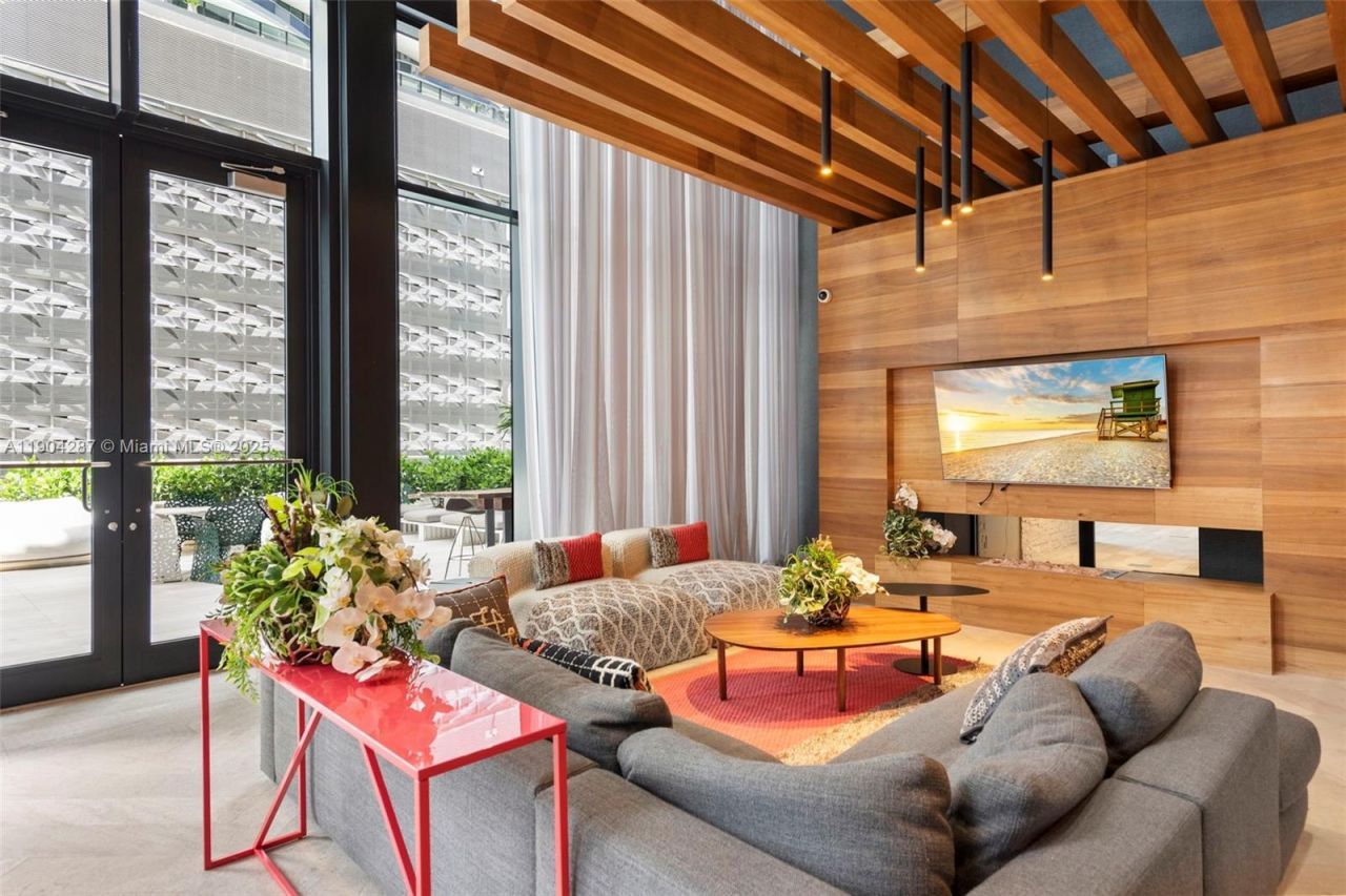 1010 Brickell Ave, Unit 1706, Miami, FL 33131 Photo