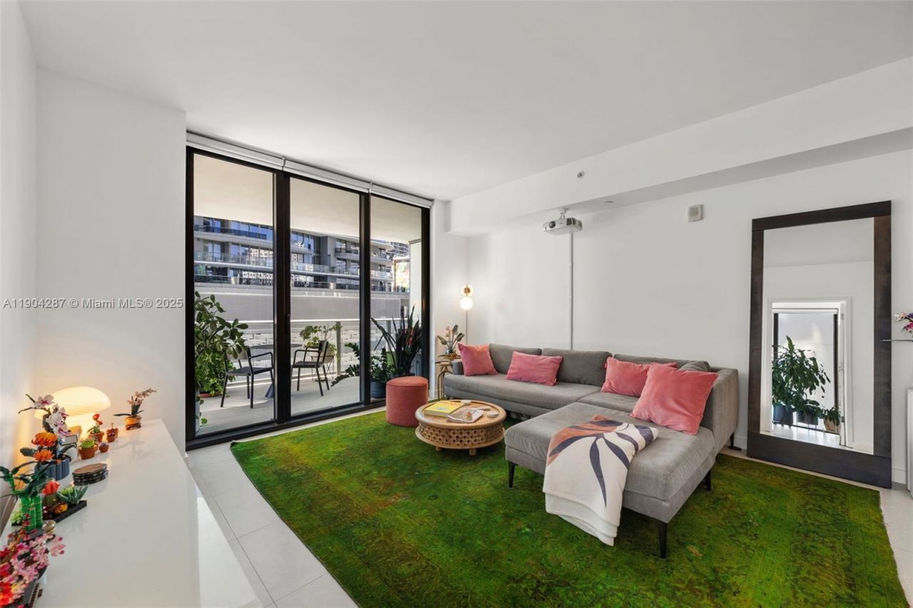 1010 Brickell Ave, Unit 1706, Miami, FL 33131 Photo