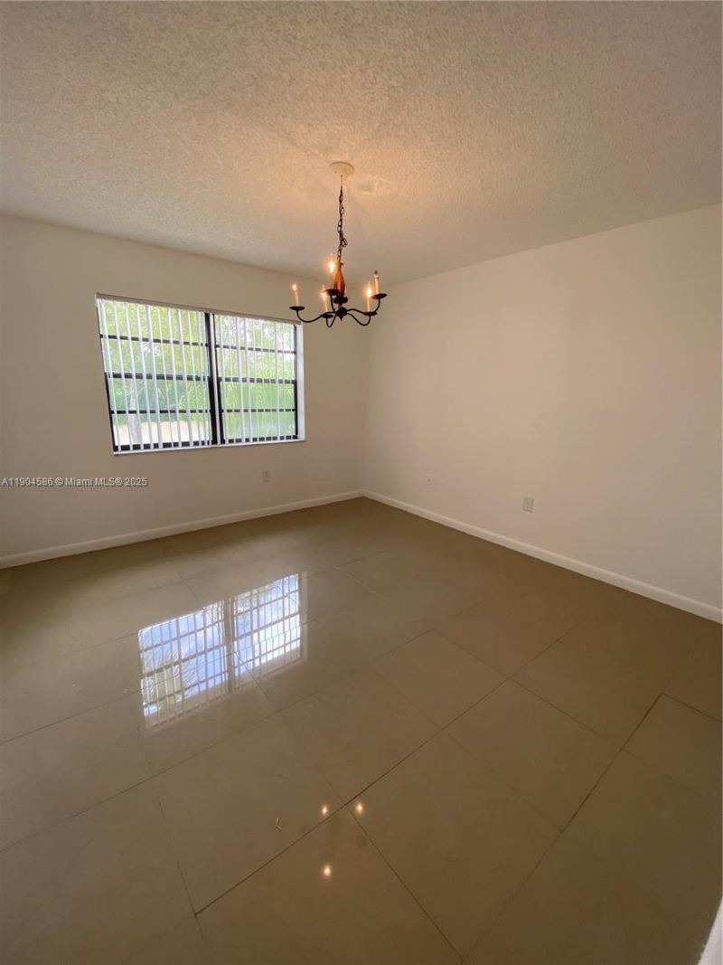 8261 SW 128th St, Unit 211, Pinecrest, FL 33156 Photo