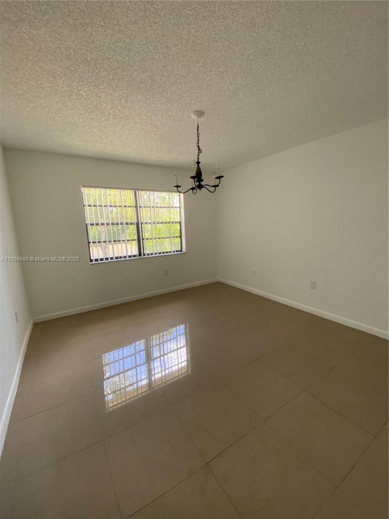 8261 SW 128th St, Unit 211, Pinecrest, FL 33156 Photo