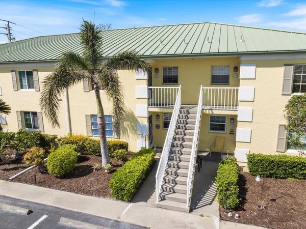 944 CAPRI ISLES BOULEVARD, Unit 103, VENICE, FL 34292
