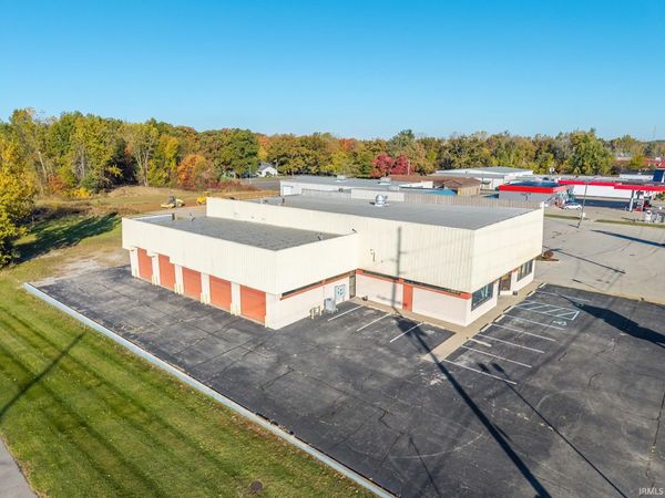 1905 N Wayne Street, Angola, IN 46703