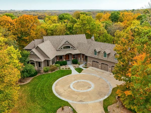 1004 Oakwood Drive, Polk City, IA 50226