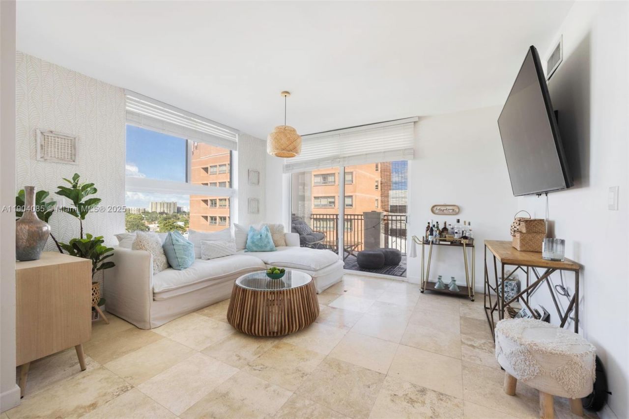 2650 SW 37th Ave, Unit 801, Miami, FL 33133 Photo