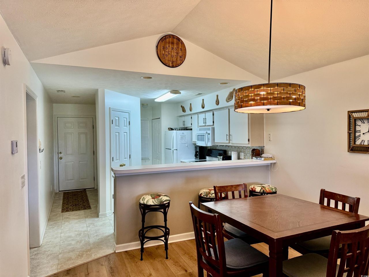 366 Pinehurst Ln. Photo 4