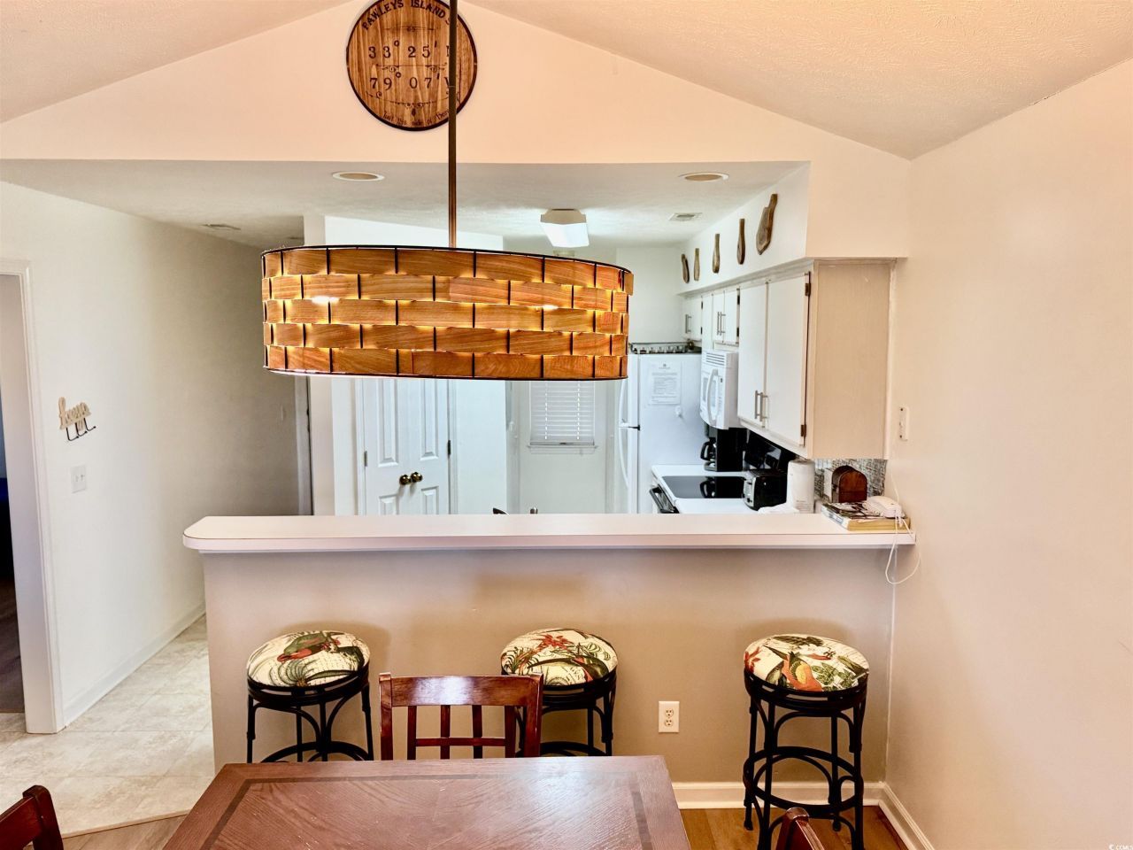 366 Pinehurst Ln. Photo 5