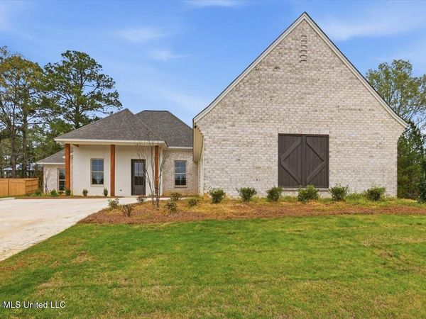 315 Jasmine Cove Lane, Brandon, MS 39042
