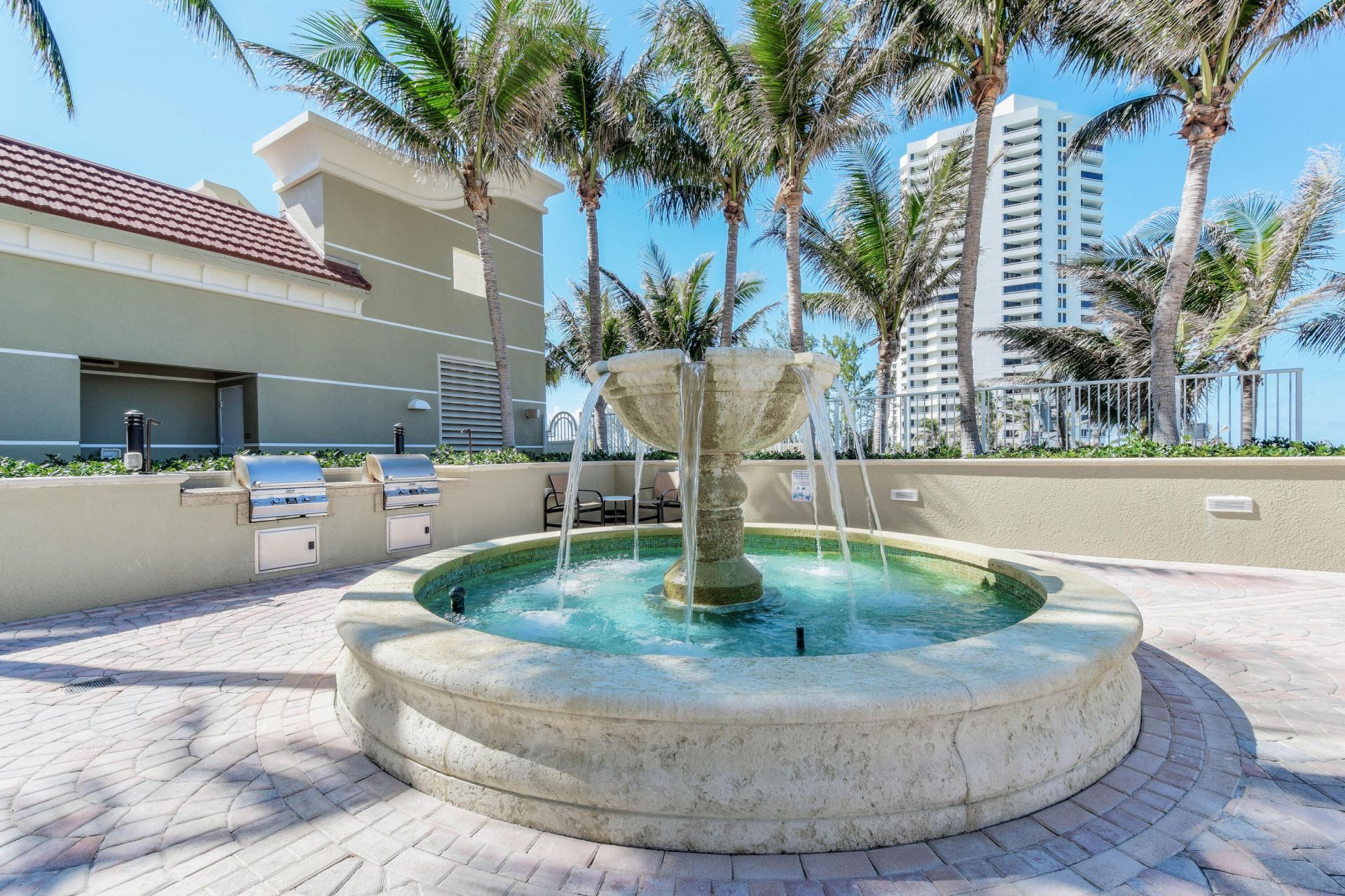 5050 N Ocean Drive, Unit 702, Singer Island, FL 33404 Photo