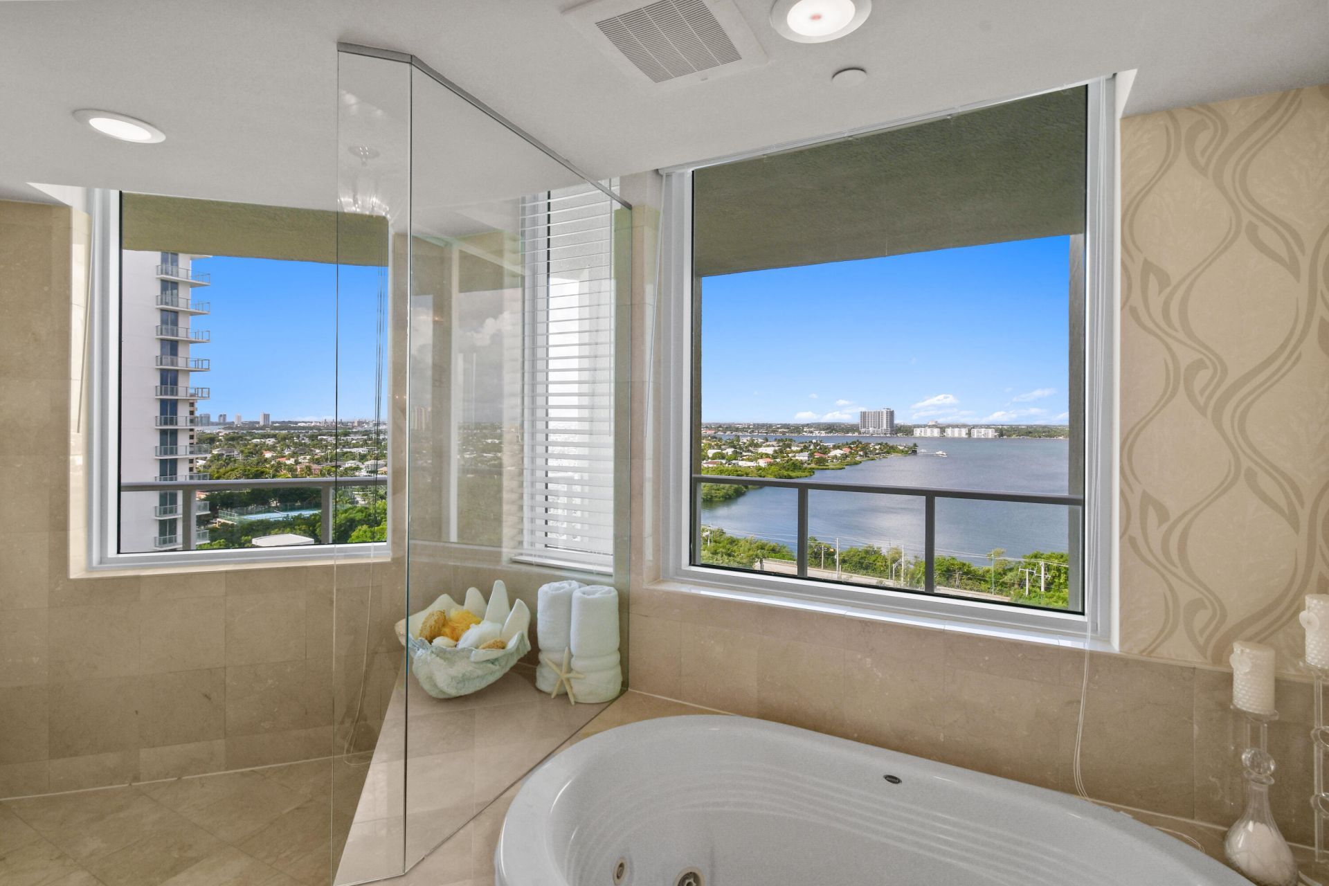 5050 N Ocean Drive, Unit 1203, Singer Island, FL 33404 Photo