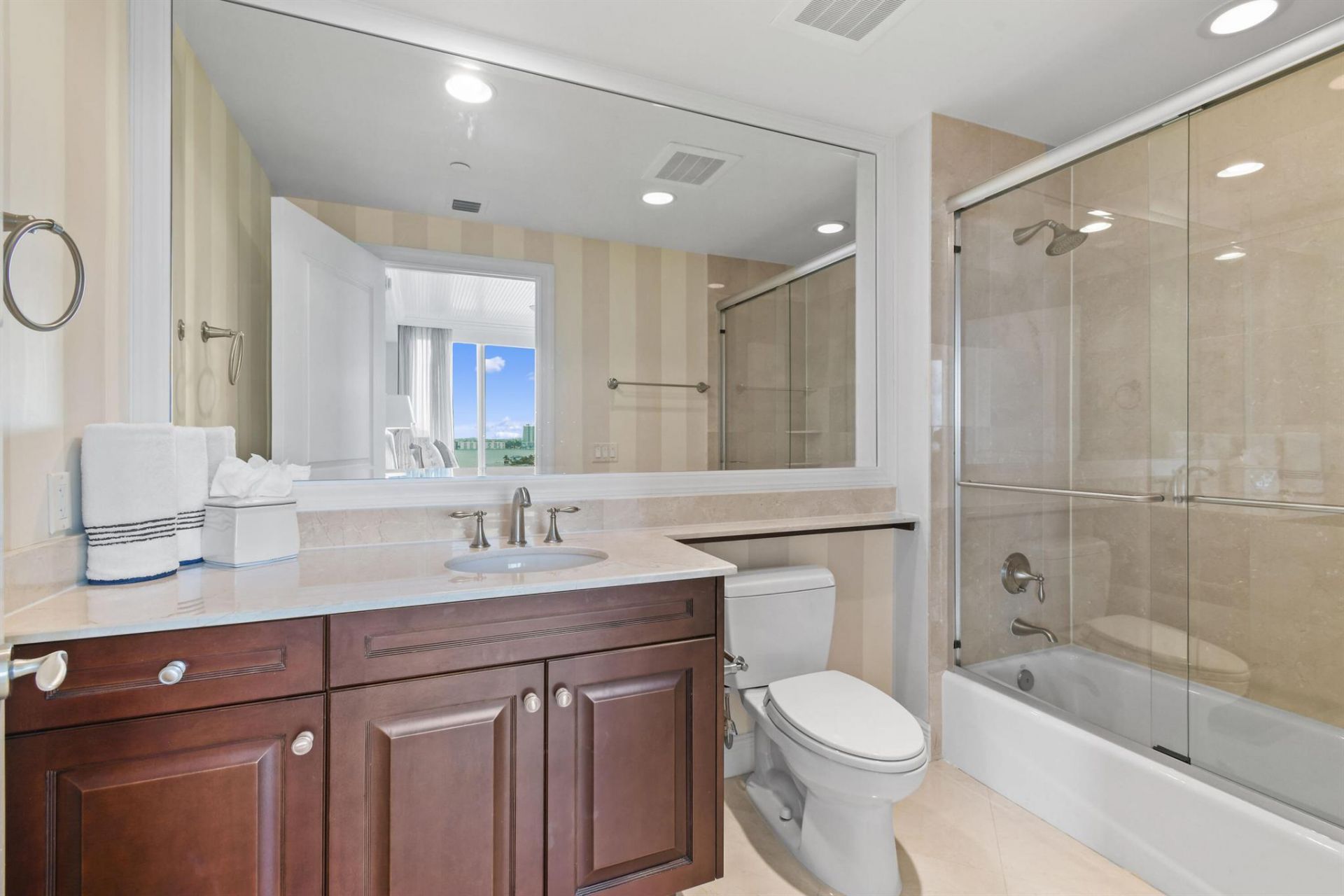 5050 N Ocean Drive, Unit 1203, Singer Island, FL 33404 Photo