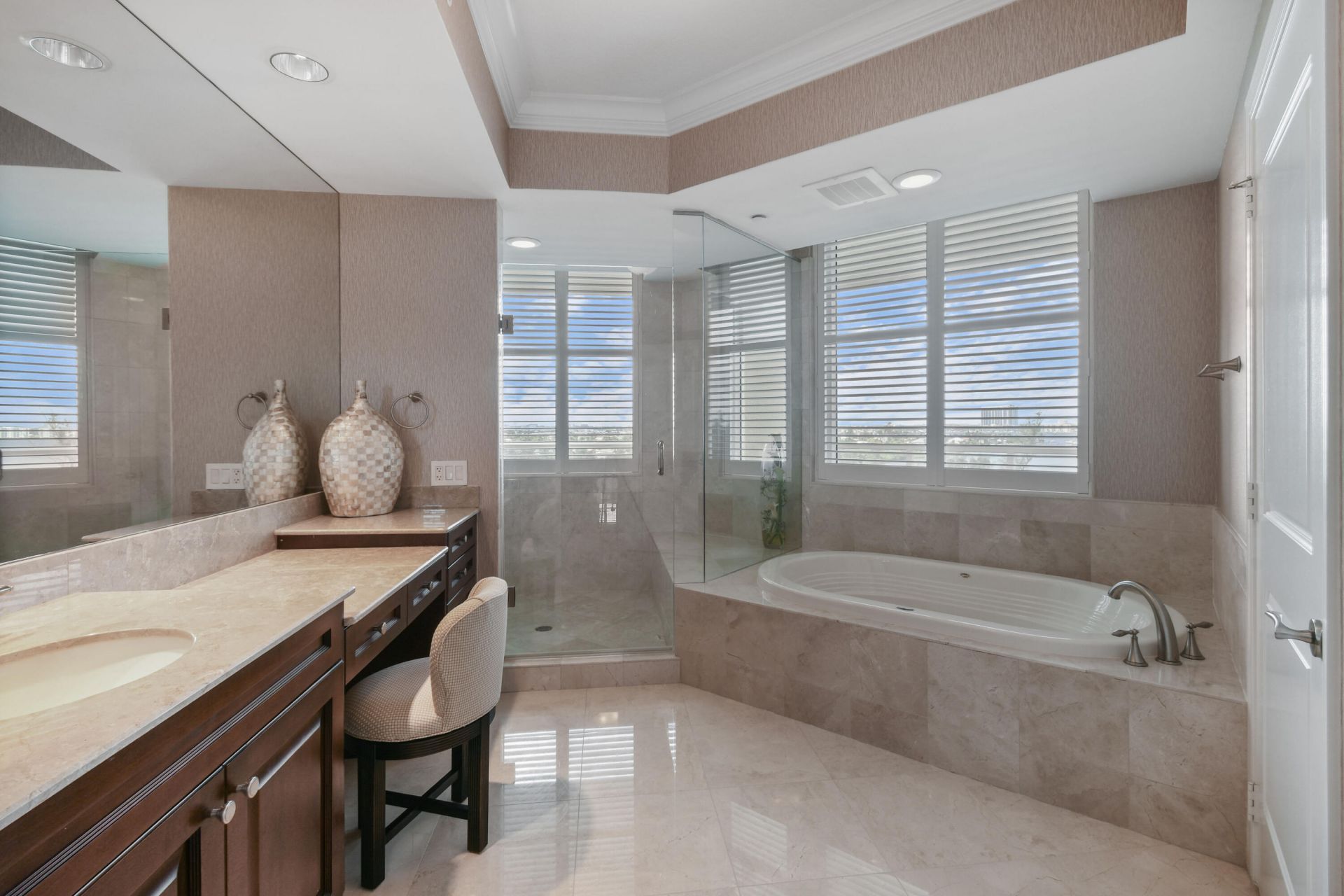 5050 N Ocean Drive, Unit 703, Singer Island, FL 33404 Photo