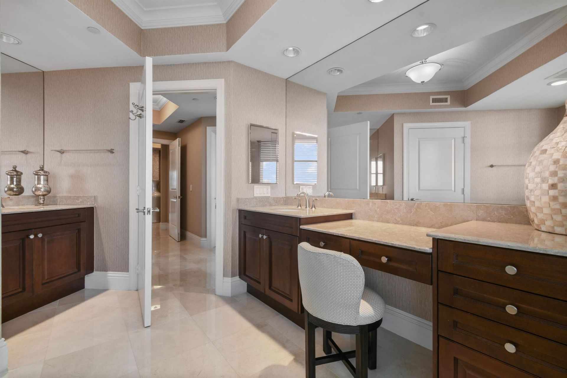 5050 N Ocean Drive, Unit 703, Singer Island, FL 33404 Photo