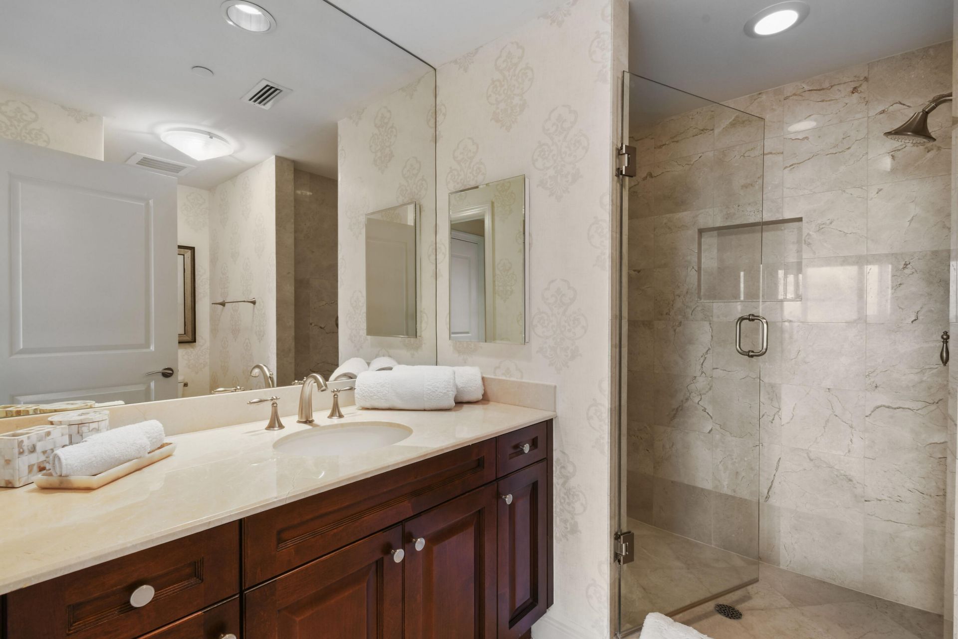 5050 N Ocean Drive, Unit 703, Singer Island, FL 33404 Photo