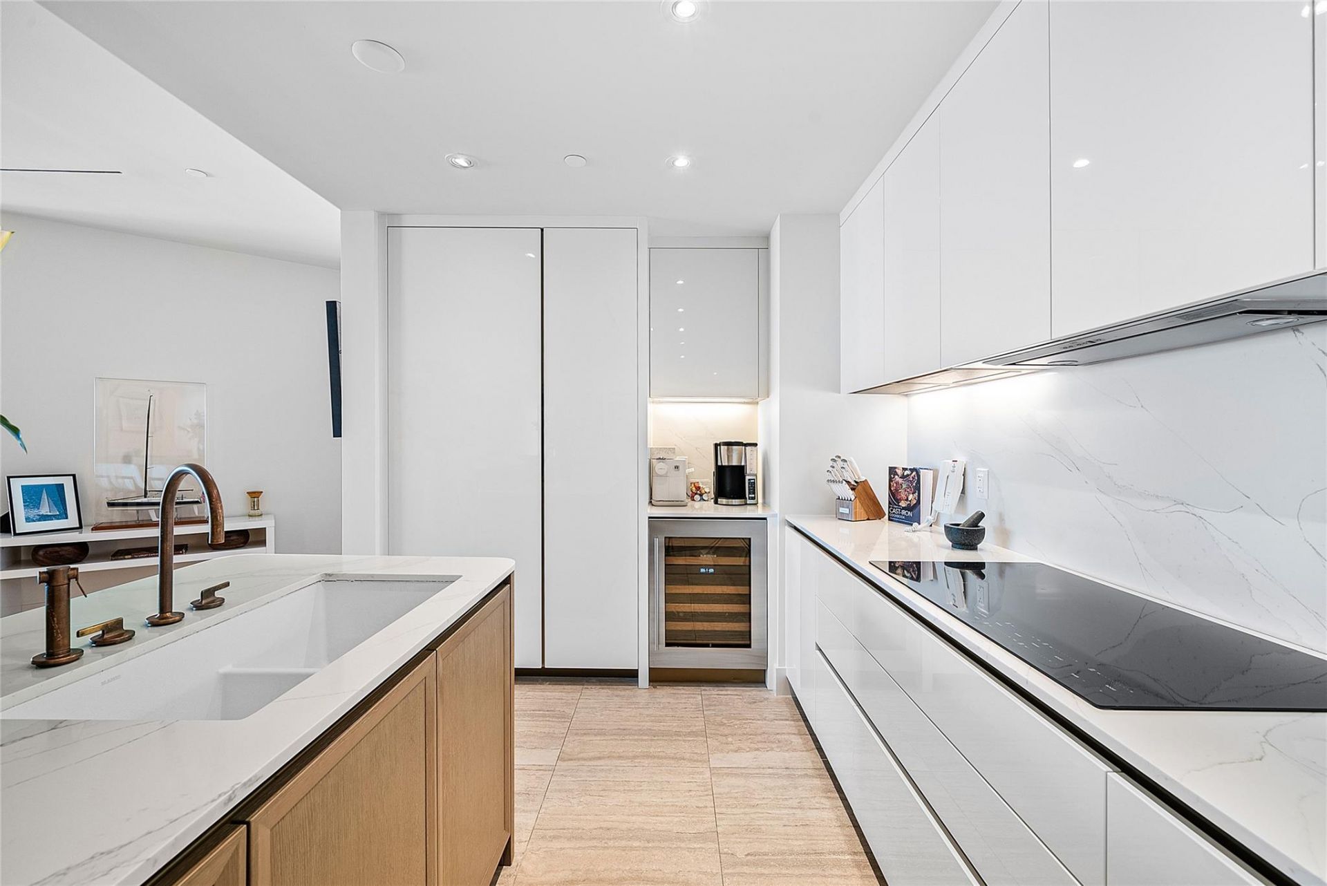 525 N Fort Lauderdale Beach Boulevard, Unit 1802, Fort Lauderdale, FL 33304 Photo