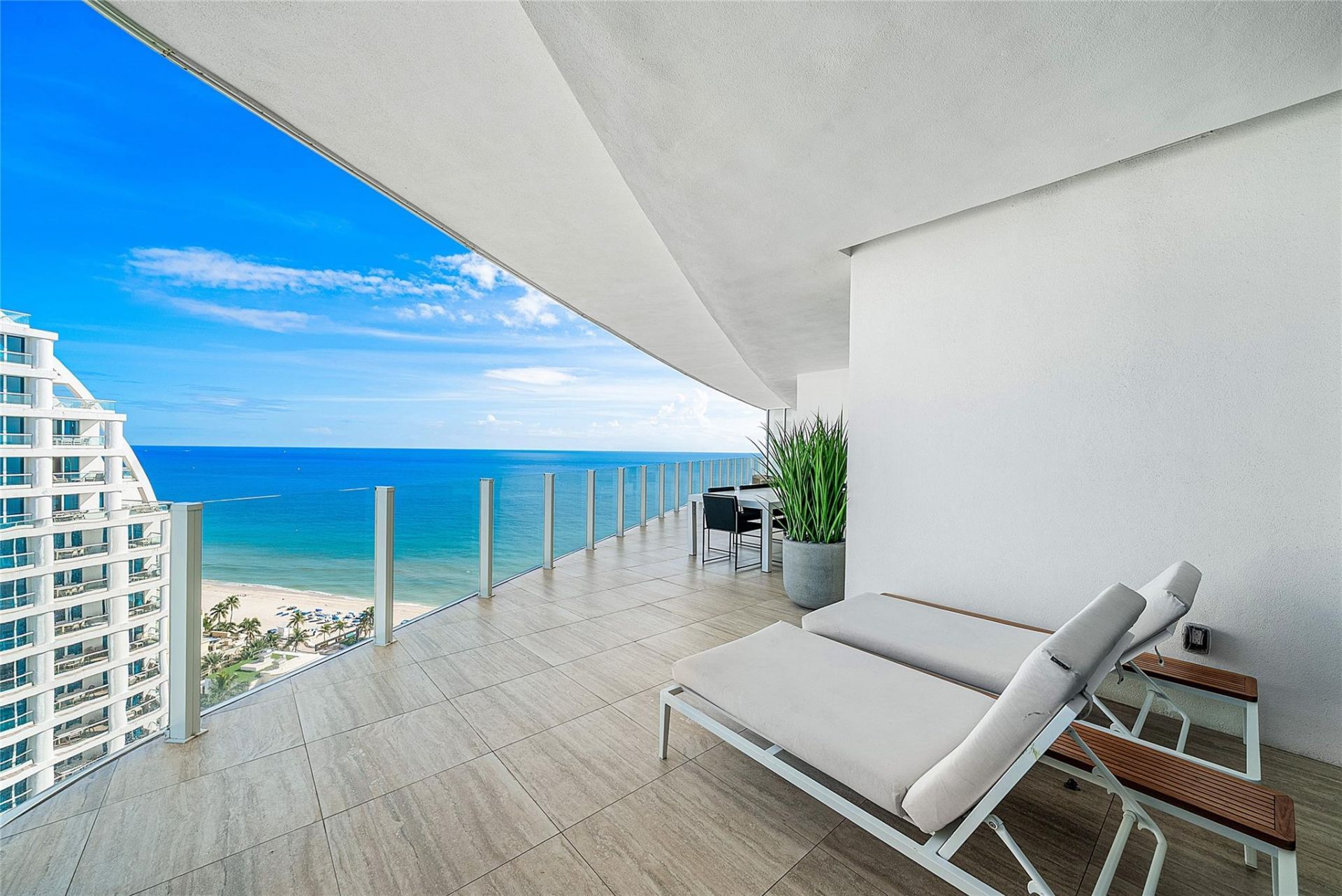 525 N Fort Lauderdale Beach Boulevard, Unit 1802, Fort Lauderdale, FL 33304 Photo