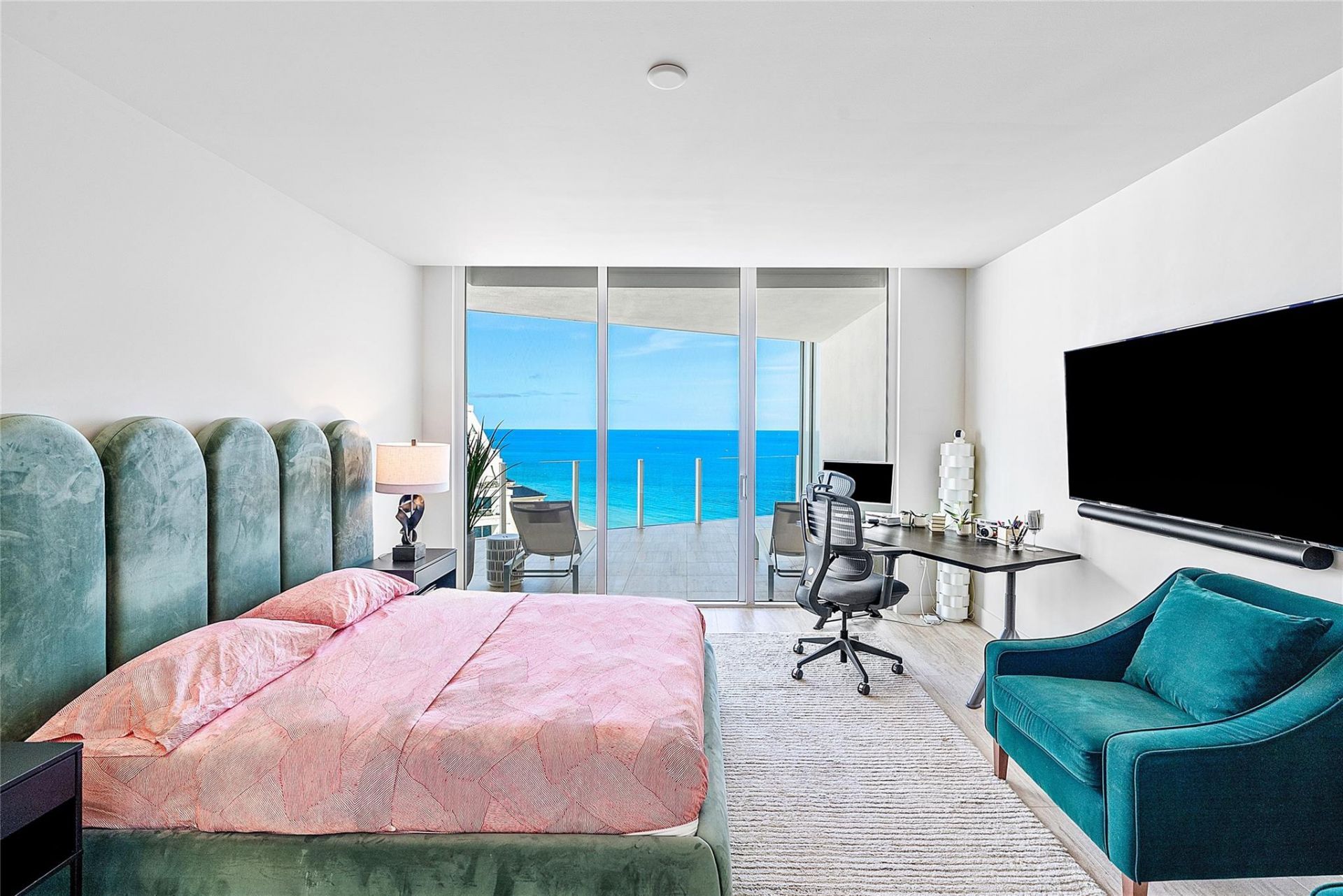 525 N Fort Lauderdale Beach Boulevard, Unit 1802, Fort Lauderdale, FL 33304 Photo