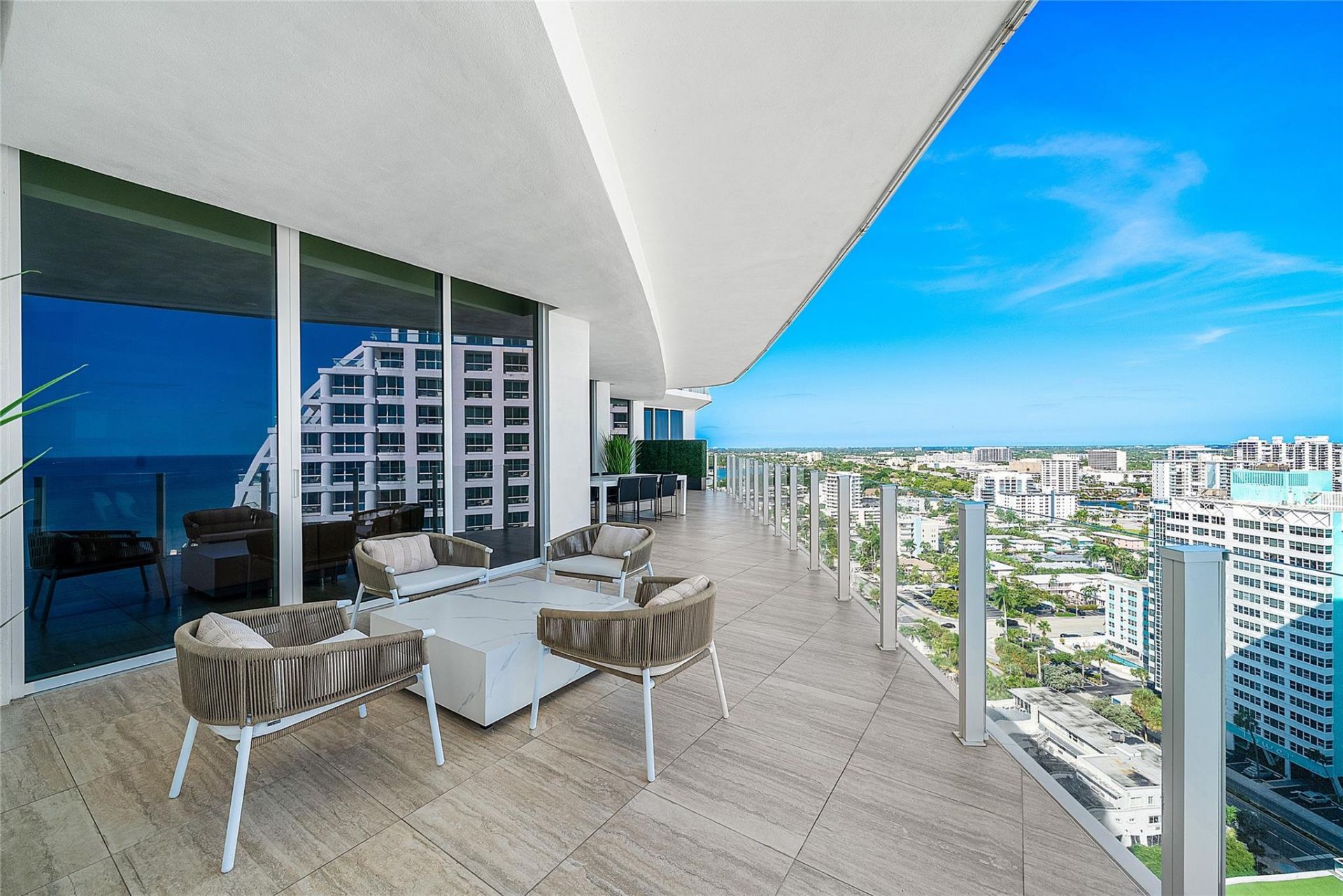 525 N Fort Lauderdale Beach Boulevard, Unit 1802, Fort Lauderdale, FL 33304 Photo