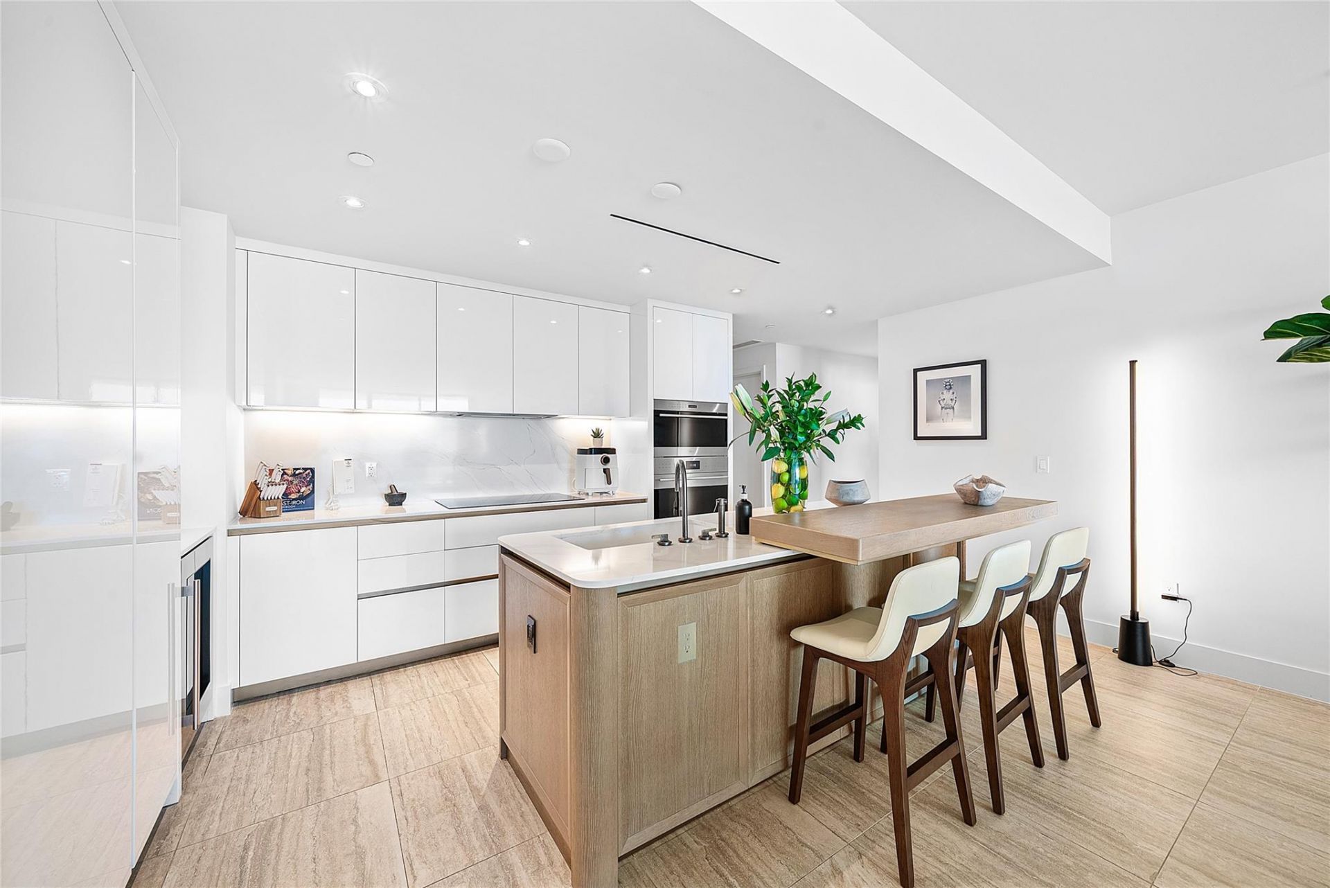 525 N Fort Lauderdale Beach Boulevard, Unit 1802, Fort Lauderdale, FL 33304 Photo