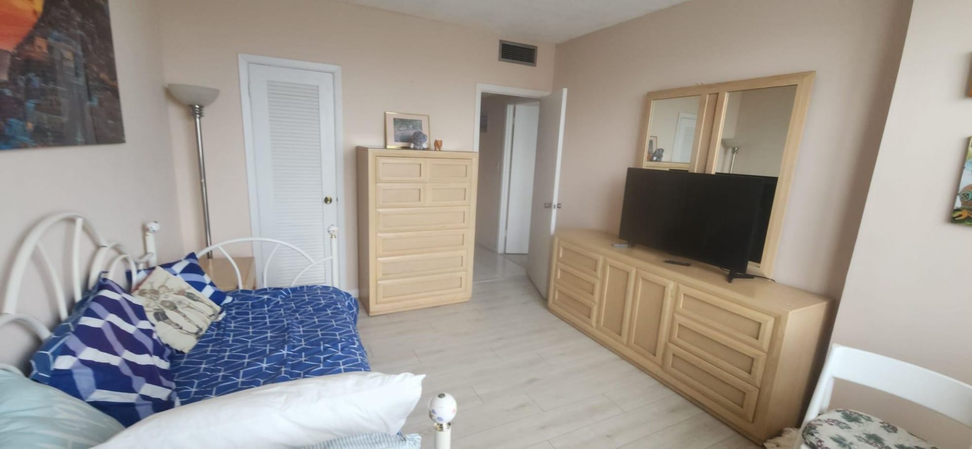 1985 S Ocean Drive, Unit 19J, Hallandale Beach, FL 33009 Photo