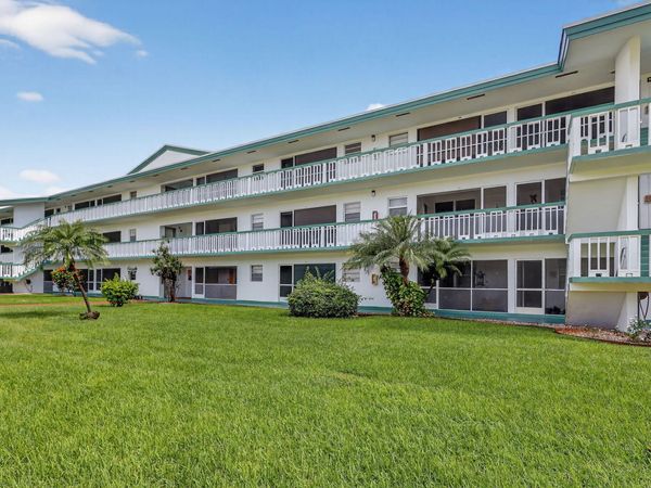 5300 Washington Street, Unit J116, Hollywood, FL 33021