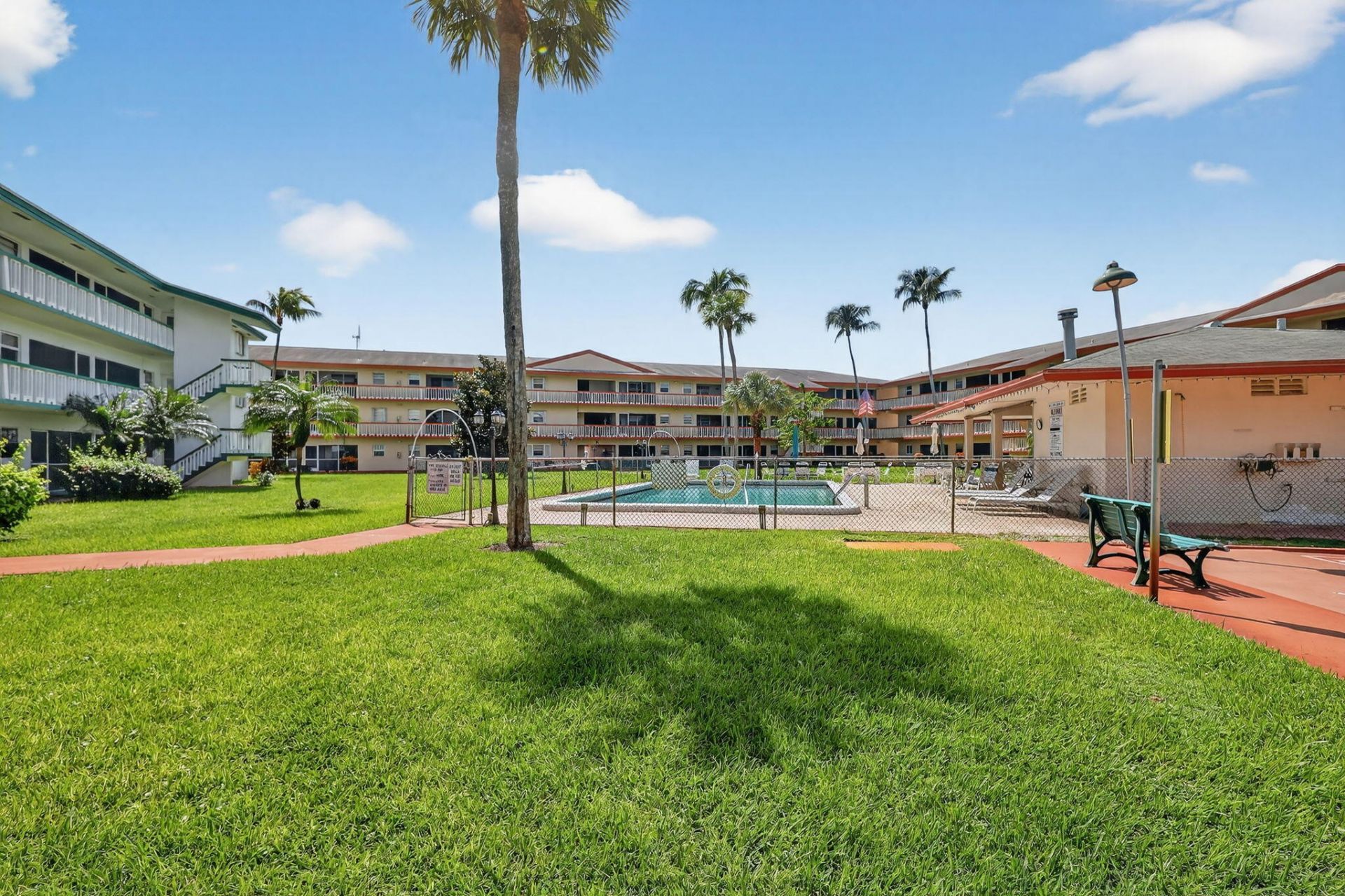 5300 Washington Street, Unit J116, Hollywood, FL 33021 Photo