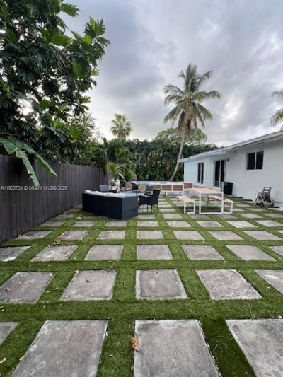 201 NE 48th St, Miami, FL 33137 Photo