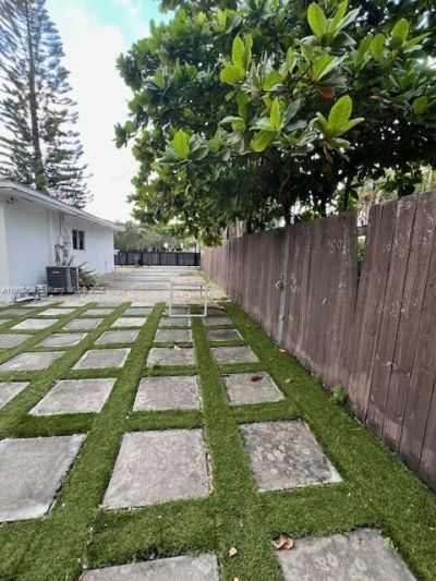 201 NE 48th St, Miami, FL 33137 Photo