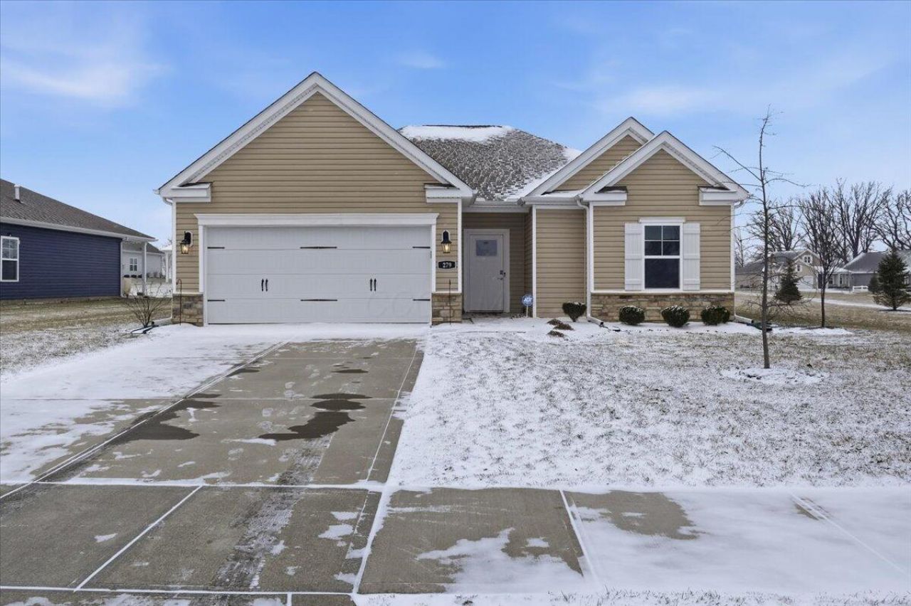 279 Mannaseh Drive W, Granville, OH 43023 Main Photo