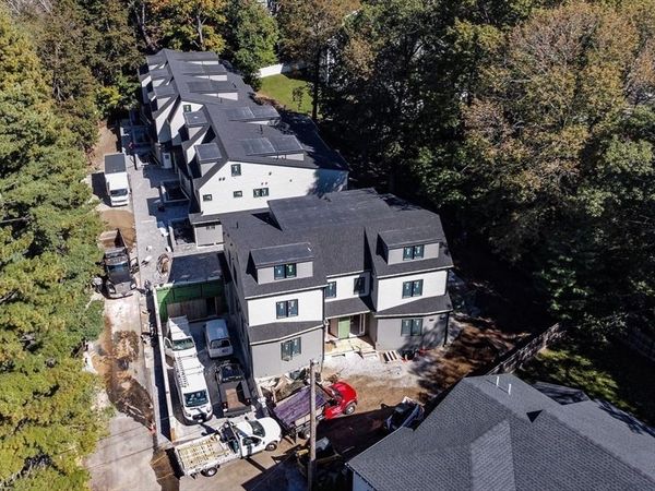 956 Walnut Street, Unit 6, Newton, MA 02461