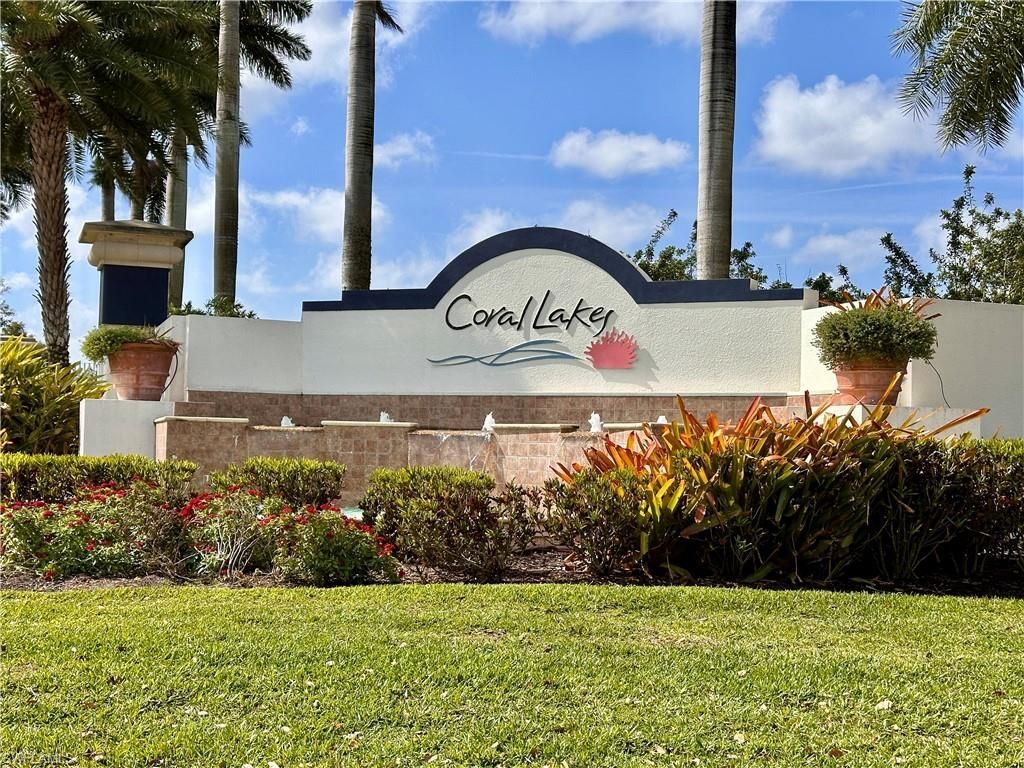 2669 Blue Cypress Lake Ct, Cape Coral, FL 33909 Photo