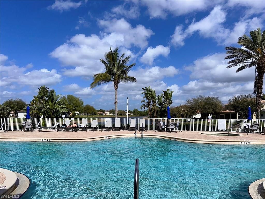 2669 Blue Cypress Lake Ct, Cape Coral, FL 33909 Photo