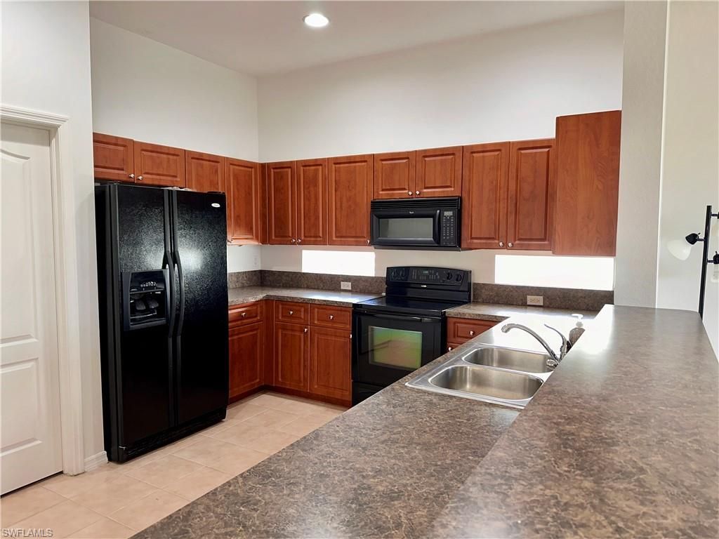 2669 Blue Cypress Lake Ct, Cape Coral, FL 33909 Photo