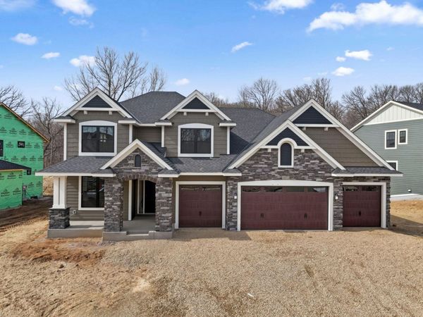 1872 Royal Boulevard N, Lake Elmo, MN 55042