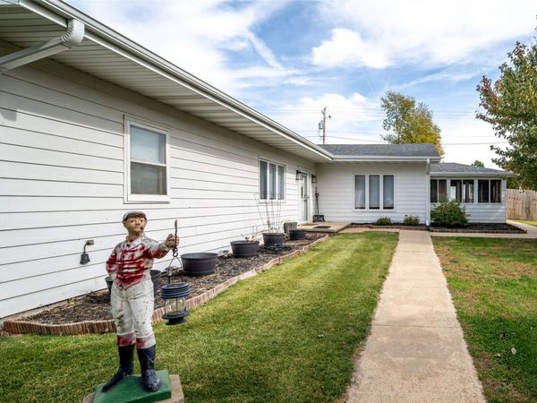 707 Walnut Avenue, Woodward, IA 50276