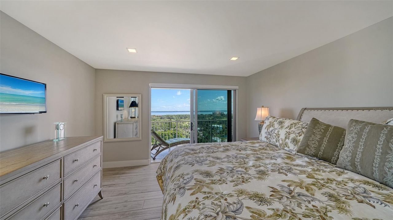 2295 Gulf Of Mexico Drive, Unit 115S, Longboat Key, FL 34228 Photo
