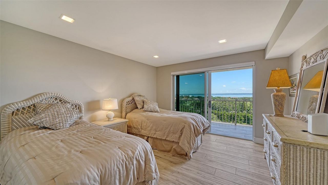 2295 Gulf Of Mexico Drive, Unit 115S, Longboat Key, FL 34228 Photo