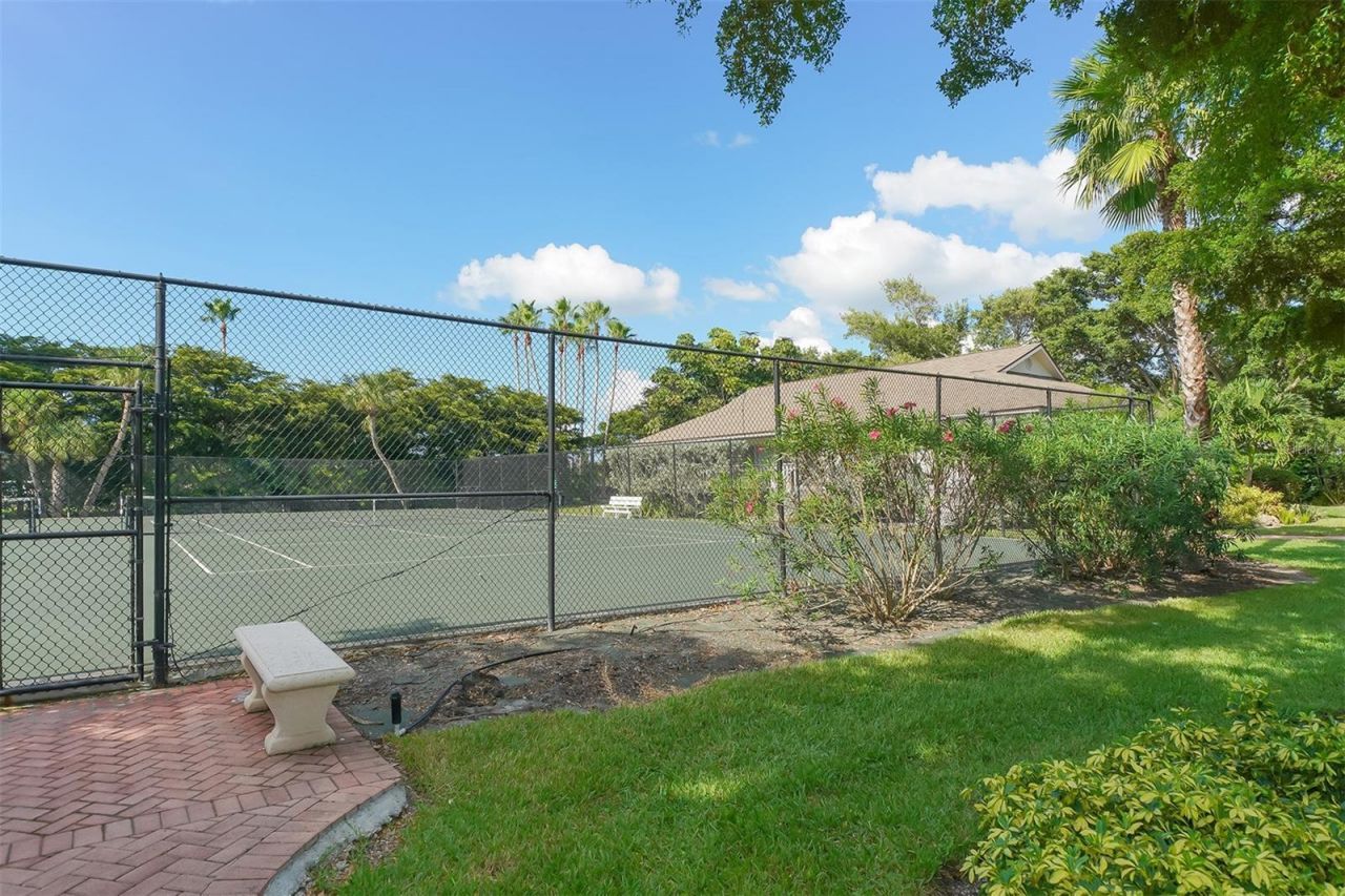 2295 Gulf Of Mexico Drive, Unit 115S, Longboat Key, FL 34228 Photo