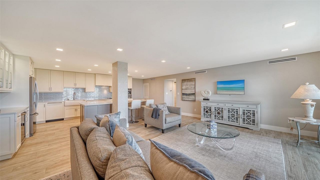 2295 Gulf Of Mexico Drive, Unit 115S, Longboat Key, FL 34228 Photo