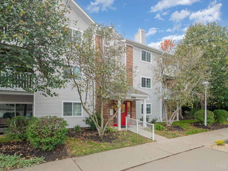 220 Carrington Place, Unit 206, Loveland, OH 45140 Photo 2