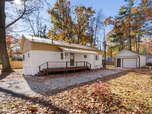 6120 Kellogg Drive, Gaylord, MI 49735
