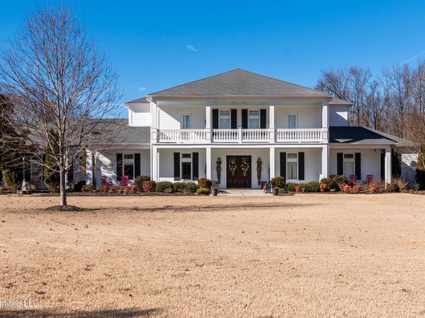 4161 Misty Oaks Lane, Nesbit, MS 38651