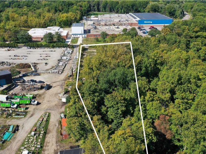 4188 Glenridge Road, Cleveland, OH 44121 Photo 2