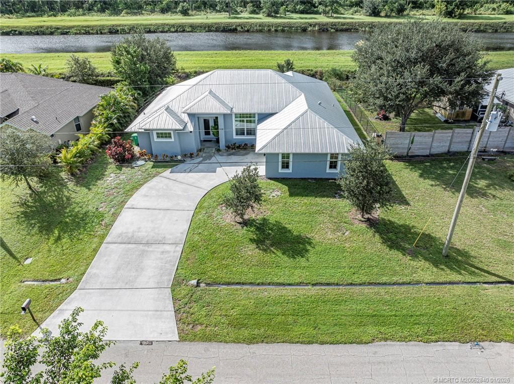 1538 SW Abacus Avenue, Port Saint Lucie, FL 34953 Photo