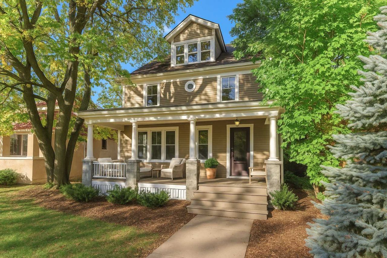 2524 Pillsbury Avenue S, Minneapolis, MN 55404 Main Photo