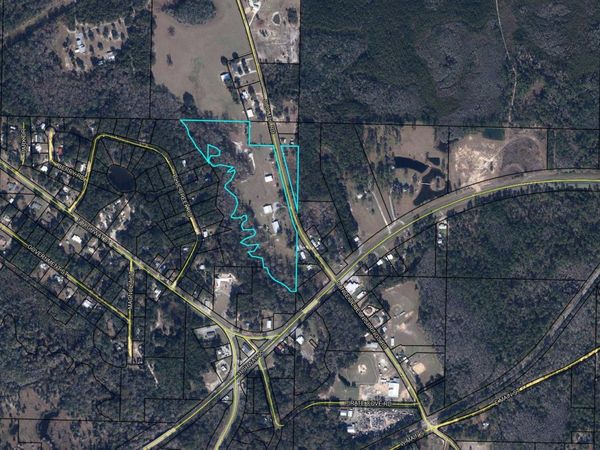 2822 Old Mill Road, Ponce De Leon, FL 32455