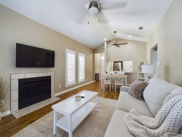 711 W 21st ST, Unit 304, Austin, TX 78705