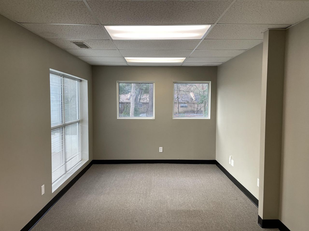 1637 Savannah Highway Photo 10