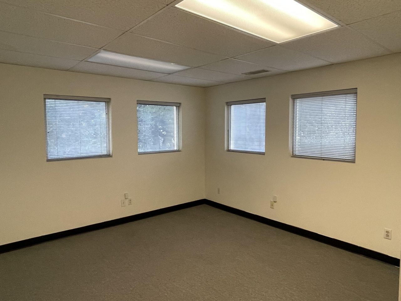 1637 Savannah Highway Photo 14