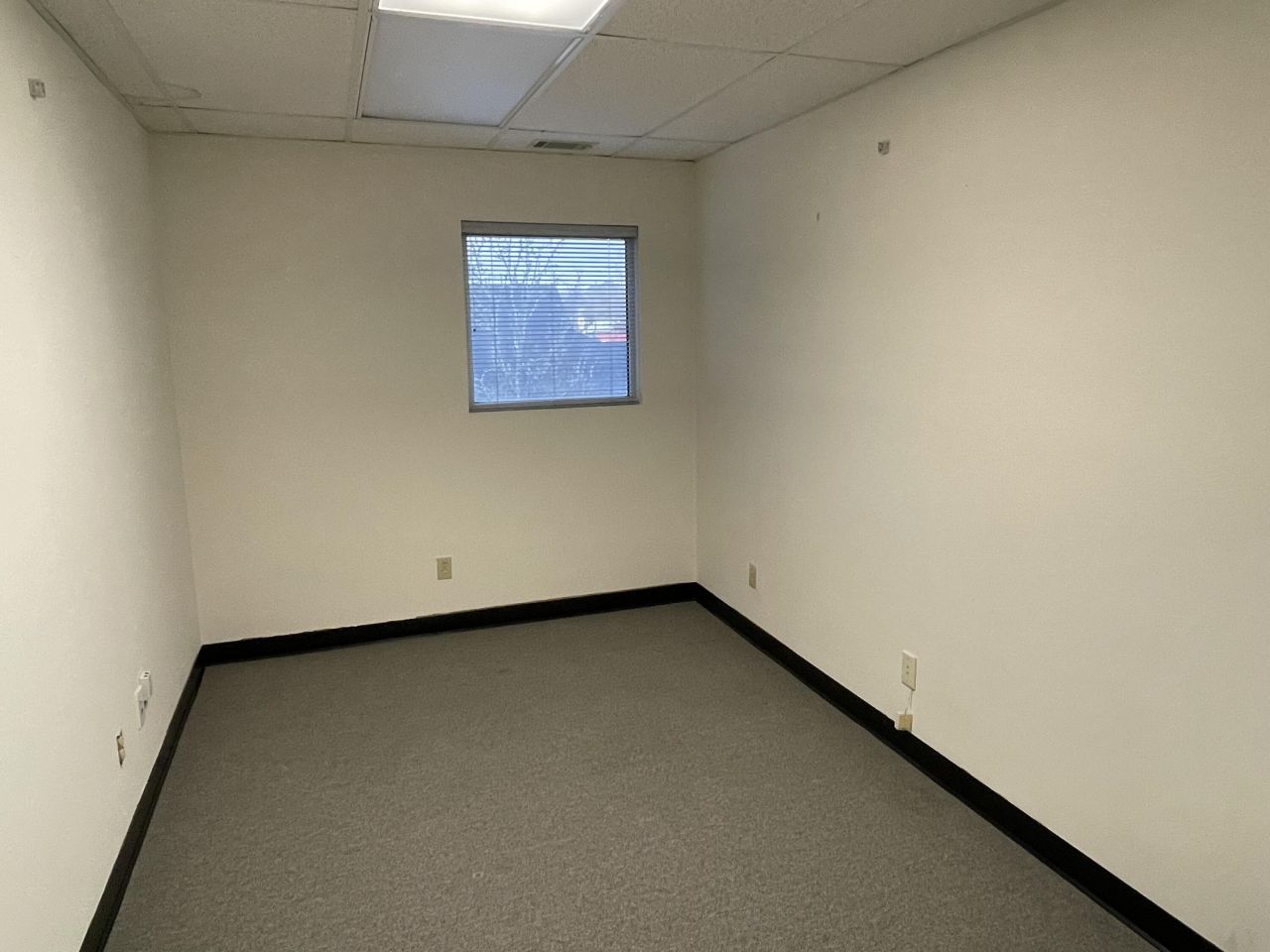 1637 Savannah Highway Photo 15